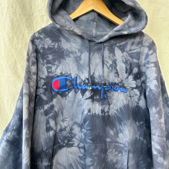 Champion - Reverse Weave Hood - Hand dyed shades of blue. - Picture 5 of 5